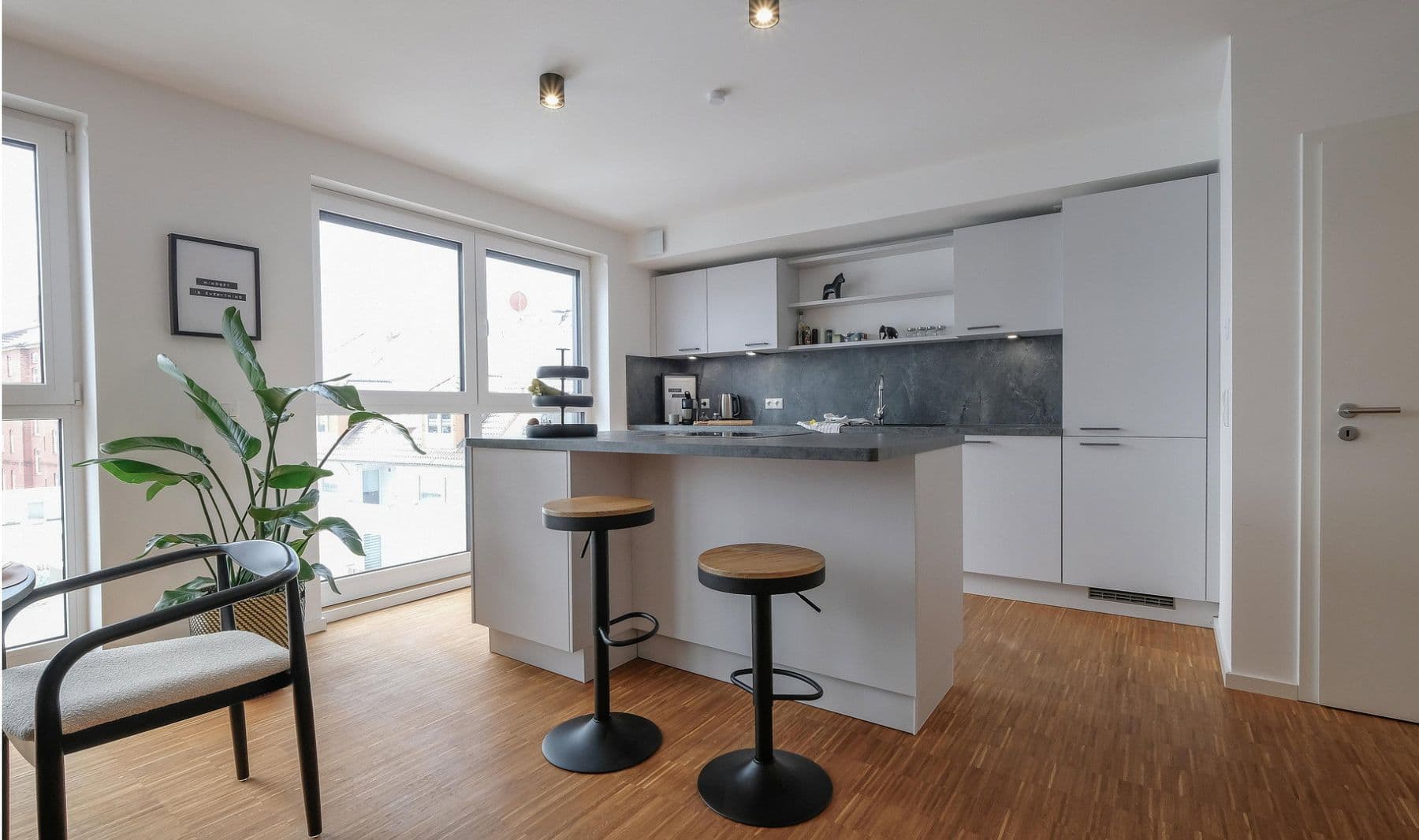 Prenájom bytu 2-izbový 64 m², Hannover, Dolné Sasko Prenájom bytu 2-izbový 64 m², Hannover, Dolné Sasko