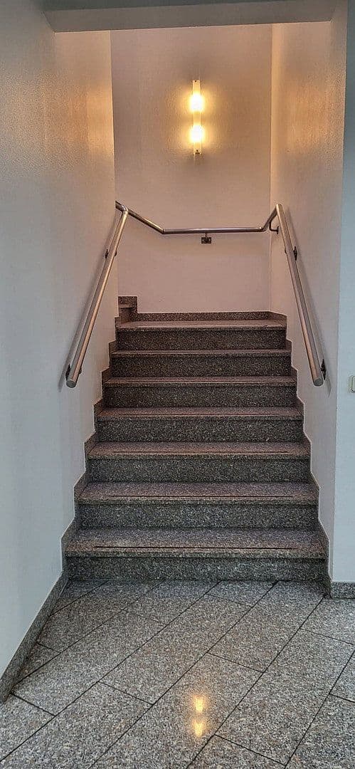 Prenájom kancelárie 1.257 m², Daimlerstraße 6, Alzenau, Bavorsko Prenájom kancelárie 1.257 m², Daimlerstraße 6, Alzenau, Bavorsko