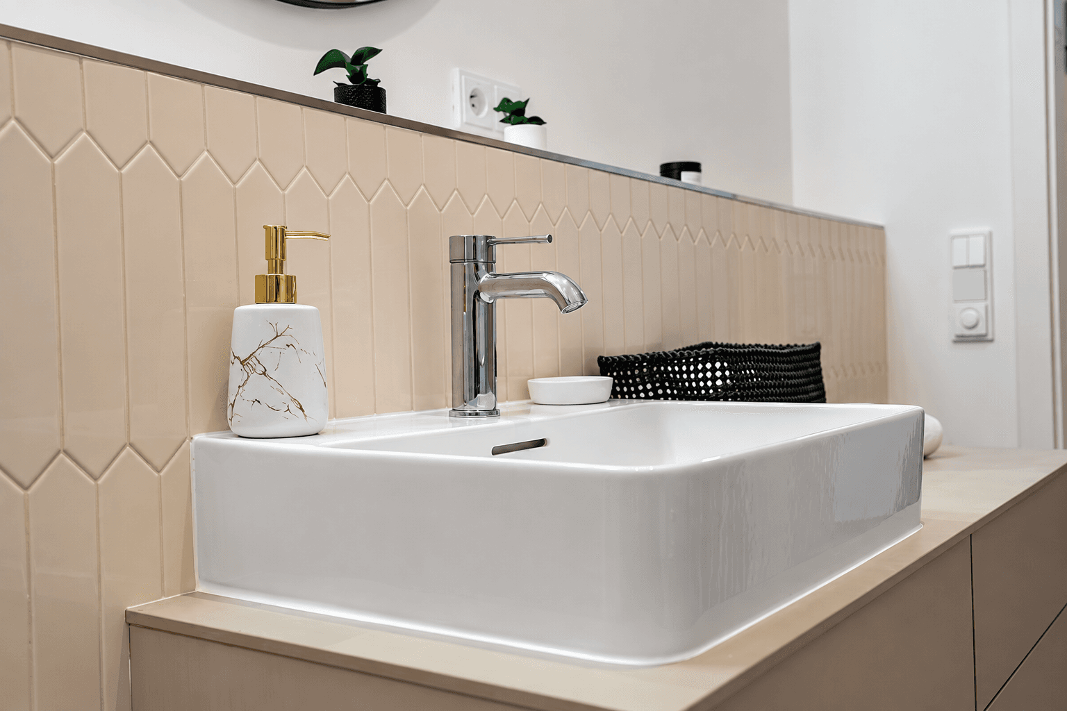 Prenájom bytu 2-izbový 58 m², Jaromírova, Praha, Praha Prenájom bytu 2-izbový 58 m², Jaromírova, Praha, Praha