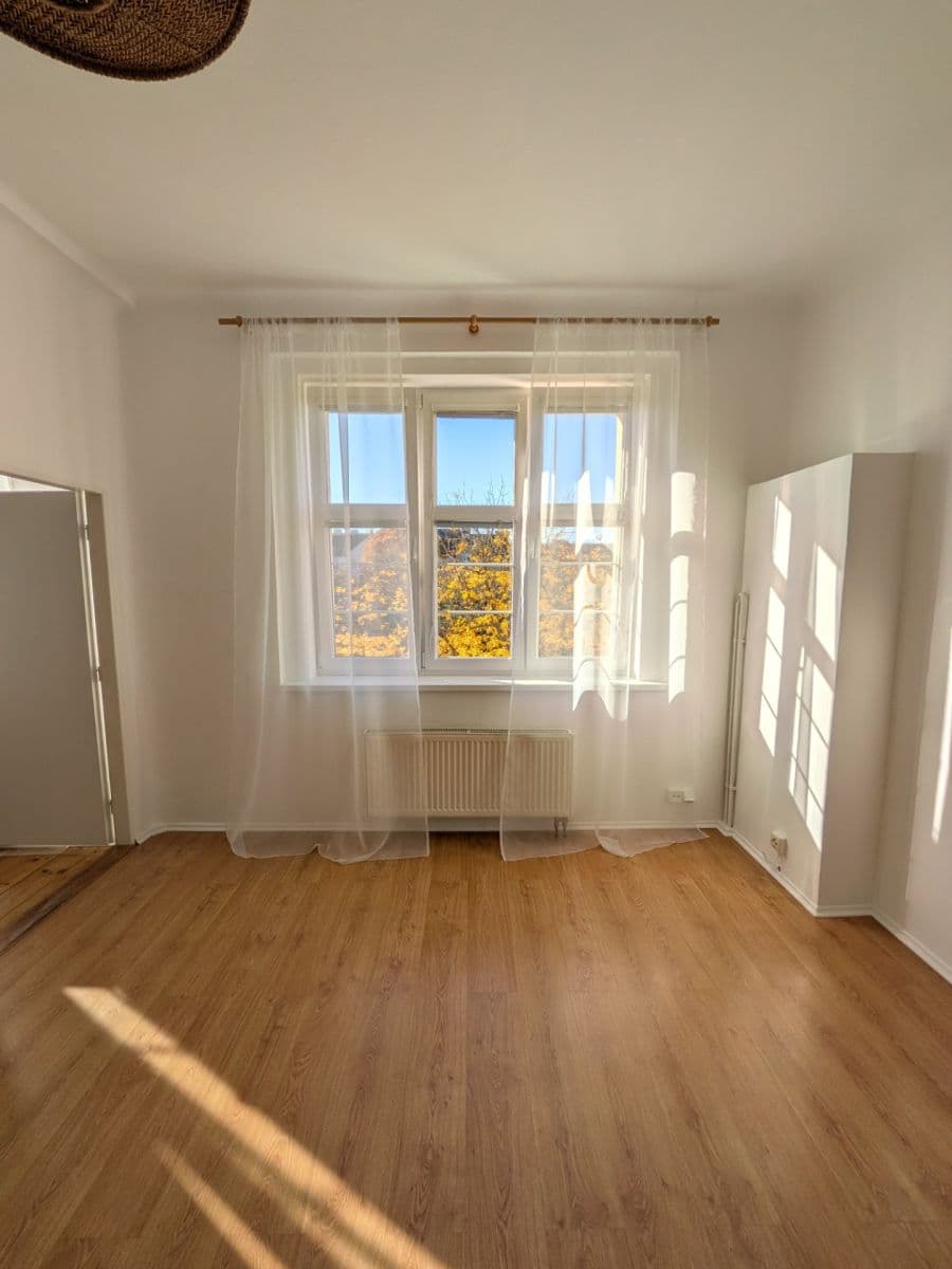 Prenájom bytu 2-izbový 56 m², Stehlíkova, Plzeň, Plzeňský kraj Prenájom bytu 2-izbový 56 m², Stehlíkova, Plzeň, Plzeňský kraj