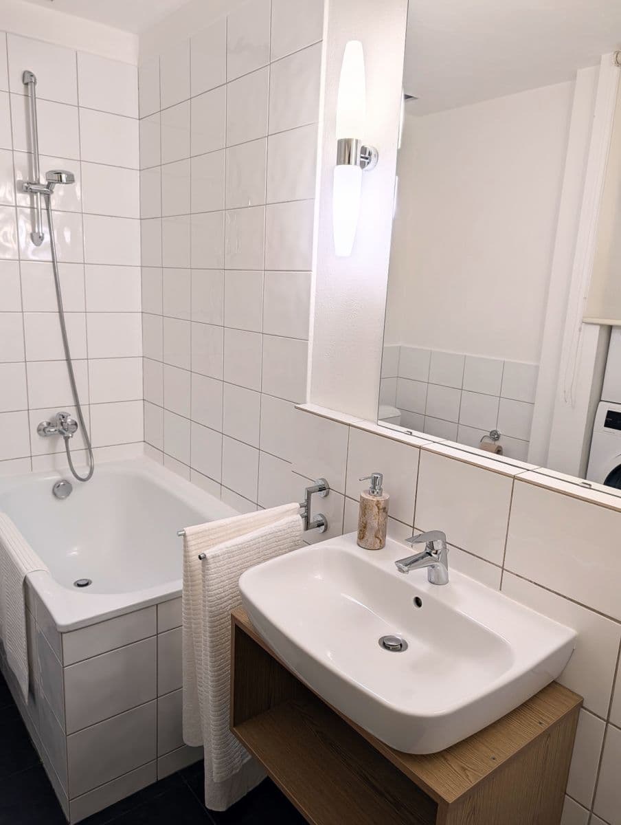 Prenájom bytu 2-izbový 58 m², Pod Karlovem, Praha, Praha Prenájom bytu 2-izbový 58 m², Pod Karlovem, Praha, Praha