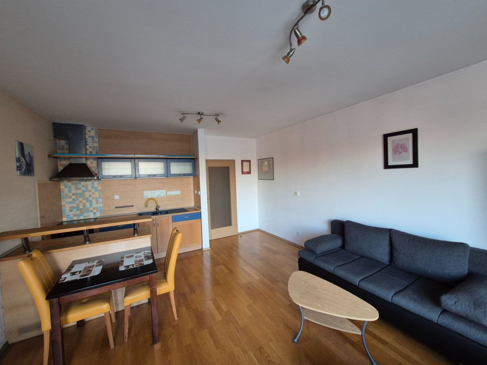 Prenájom bytu 1-izbový 38 m², Drahobejlova, Praha, Praha Prenájom bytu 1-izbový 38 m², Drahobejlova, Praha, Praha
