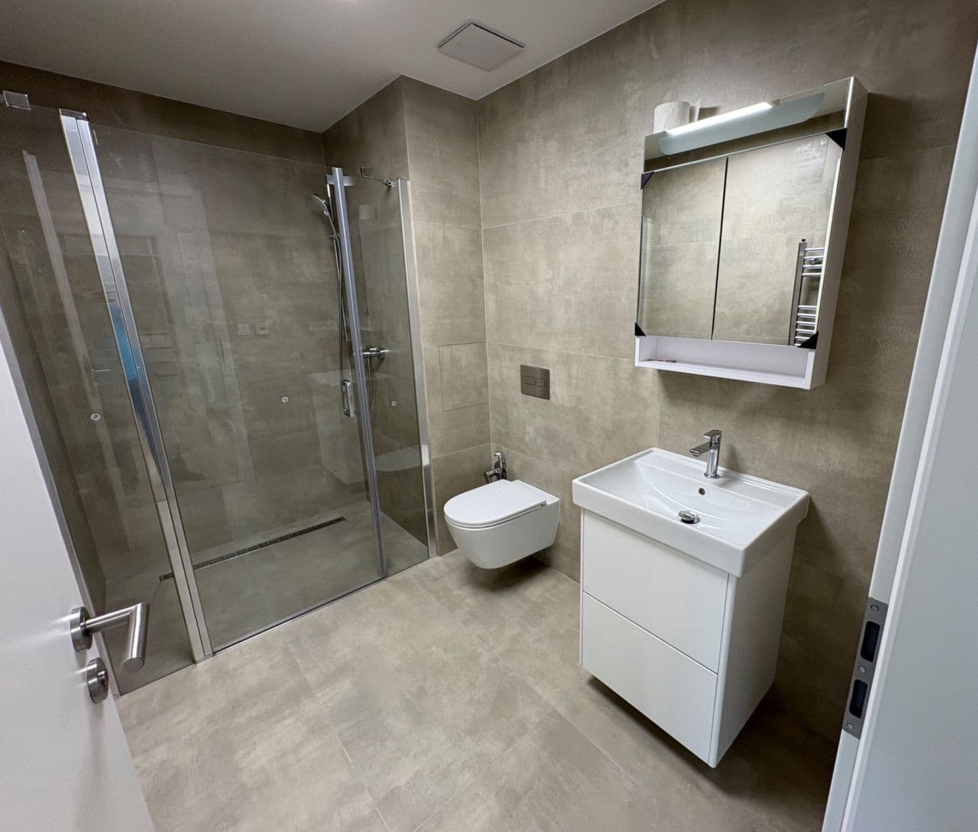 Prenájom bytu 1-izbový 39 m², Generála Bočka, Praha, Praha Prenájom bytu 1-izbový 39 m², Generála Bočka, Praha, Praha
