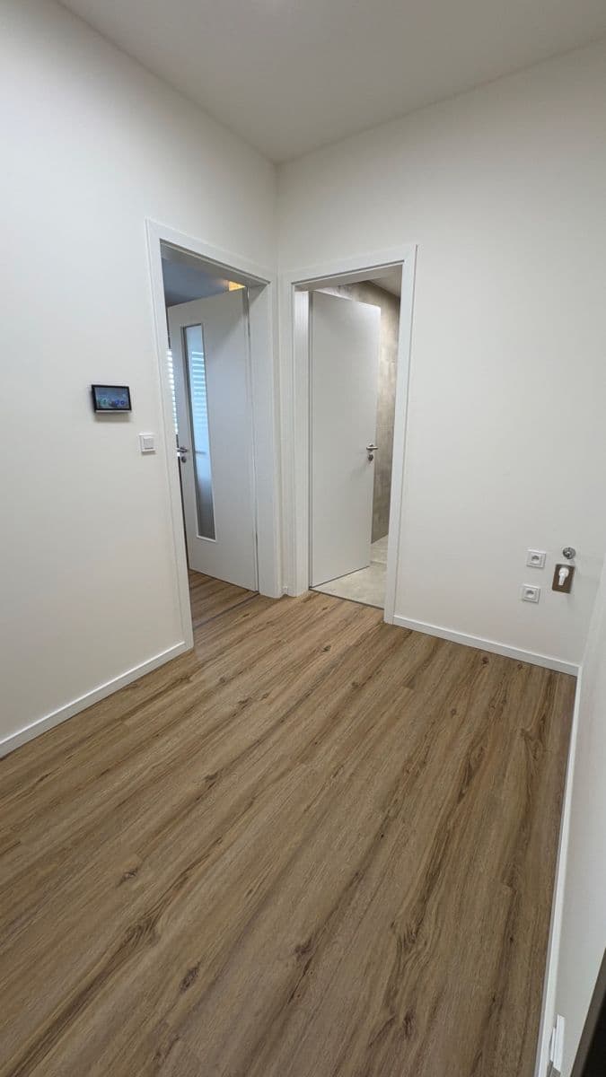 Prenájom bytu 1-izbový 39 m², Generála Bočka, Praha, Praha Prenájom bytu 1-izbový 39 m², Generála Bočka, Praha, Praha