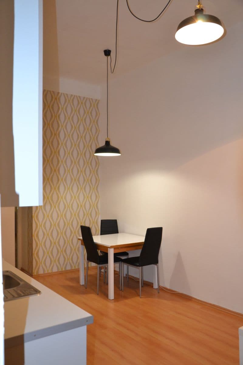 Prenájom bytu 2-izbový 44 m², Chelčického, Praha, Praha Prenájom bytu 2-izbový 44 m², Chelčického, Praha, Praha