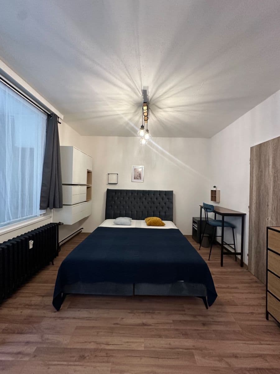 Prenájom bytu 1-izbový 35 m², Hlivická, Praha, Praha Prenájom bytu 1-izbový 35 m², Hlivická, Praha, Praha