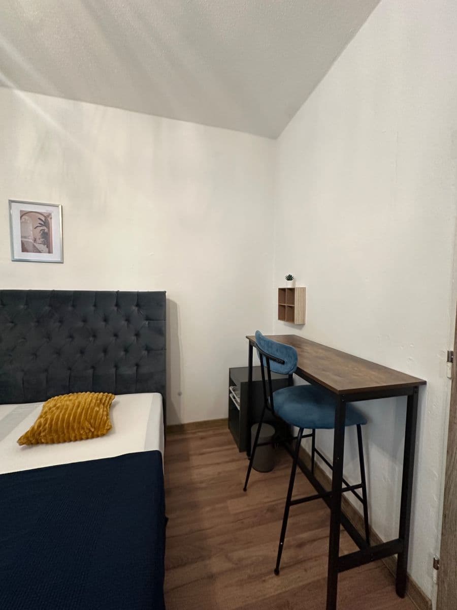 Prenájom bytu 1-izbový 35 m², Hlivická, Praha, Praha Prenájom bytu 1-izbový 35 m², Hlivická, Praha, Praha
