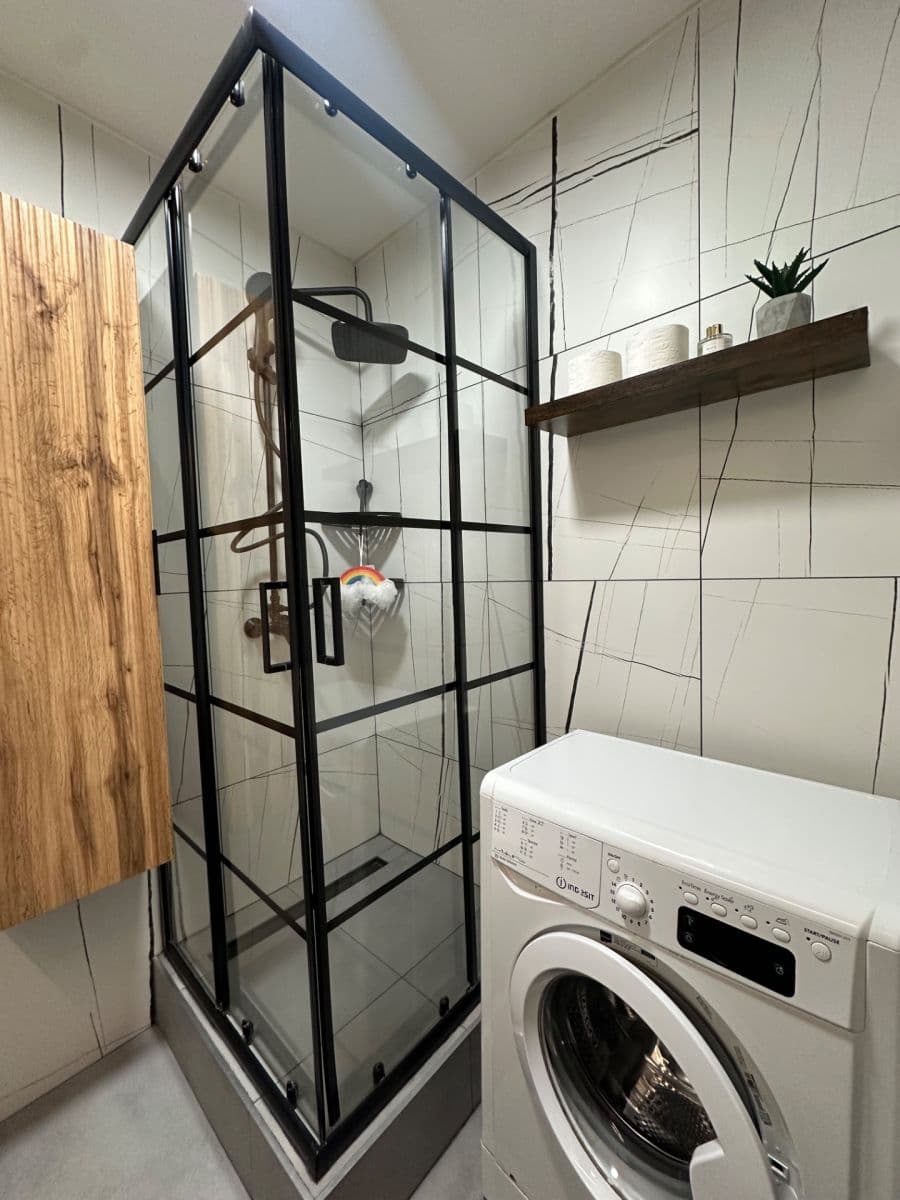 Prenájom bytu 1-izbový 35 m², Hlivická, Praha, Praha Prenájom bytu 1-izbový 35 m², Hlivická, Praha, Praha