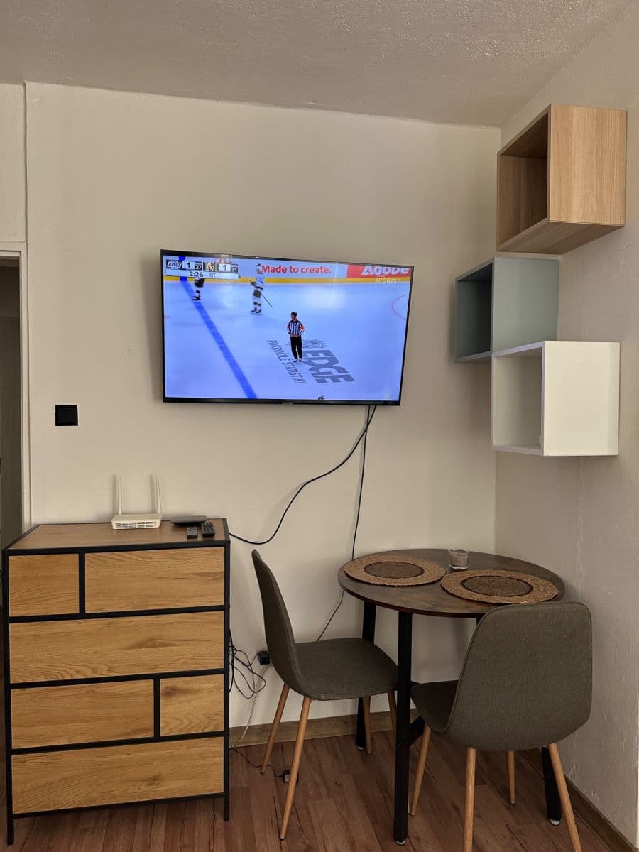 Prenájom bytu 1-izbový 35 m², Hlivická, Praha, Praha Prenájom bytu 1-izbový 35 m², Hlivická, Praha, Praha