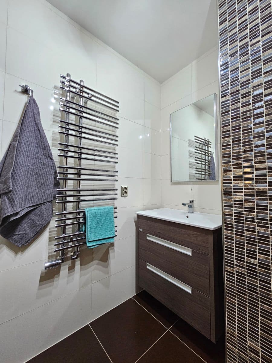 Predaj bytu 3-izbový 70 m², Benátská, Praha, Praha Predaj bytu 3-izbový 70 m², Benátská, Praha, Praha