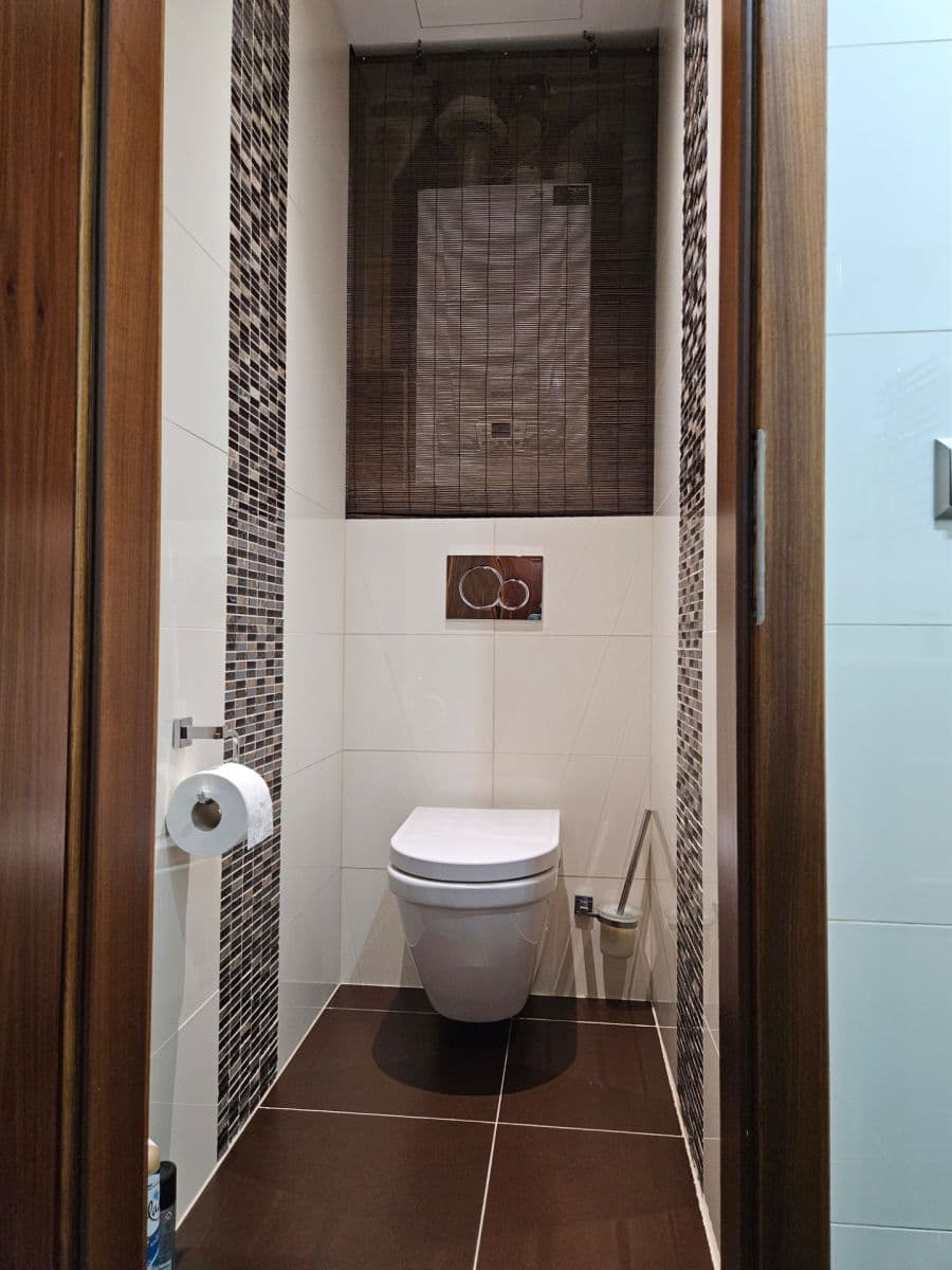 Predaj bytu 3-izbový 70 m², Benátská, Praha, Praha Predaj bytu 3-izbový 70 m², Benátská, Praha, Praha