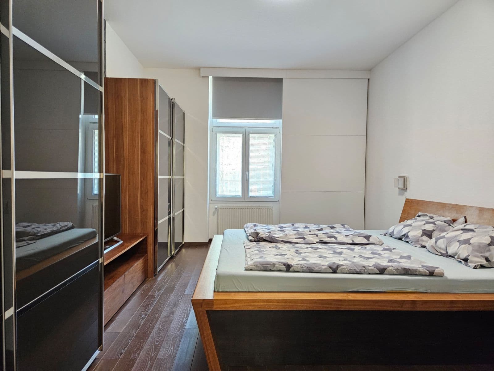 Predaj bytu 3-izbový 70 m², Benátská, Praha, Praha Predaj bytu 3-izbový 70 m², Benátská, Praha, Praha