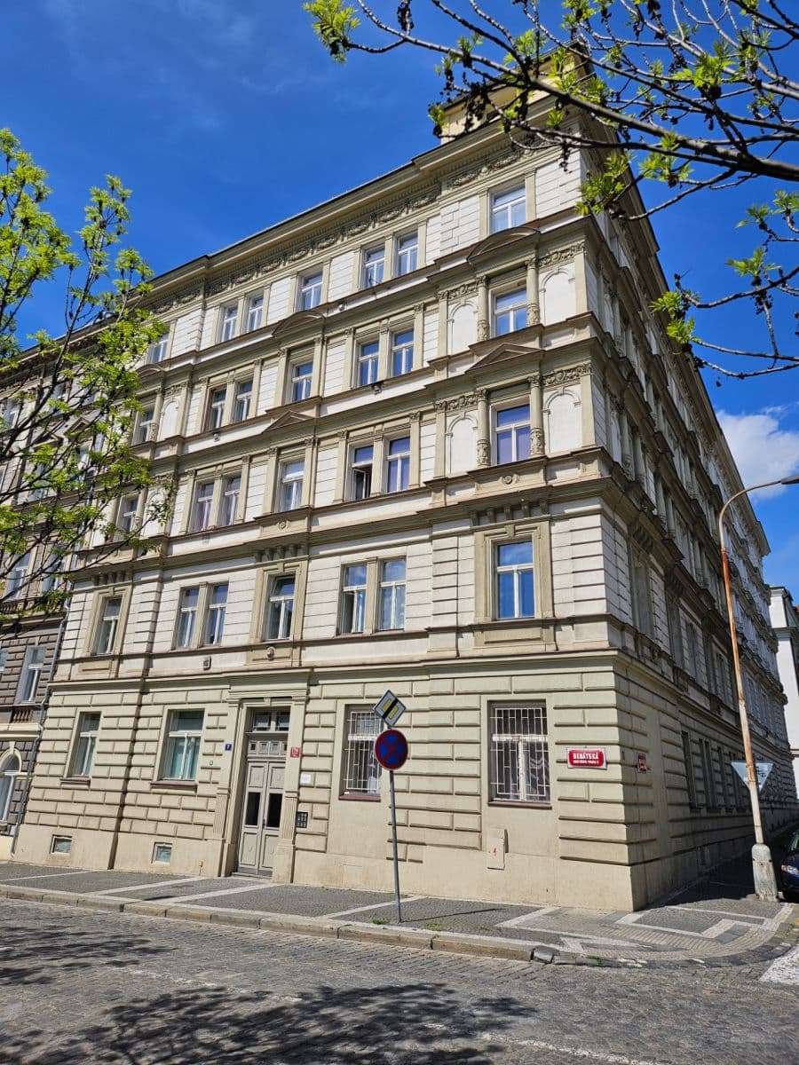 Predaj bytu 3-izbový 70 m², Benátská, Praha, Praha Predaj bytu 3-izbový 70 m², Benátská, Praha, Praha