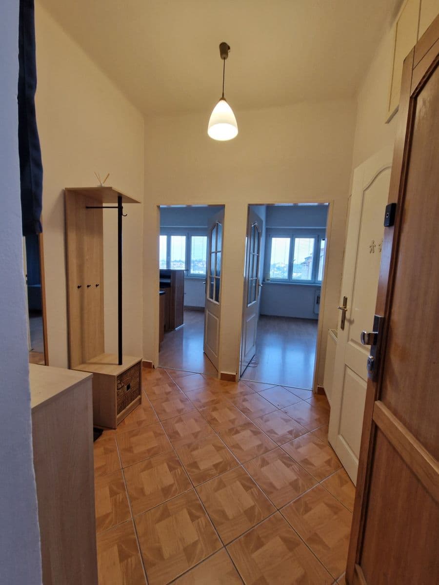Prenájom bytu 1-izbový 46 m², Jihlavská, Praha, Praha Prenájom bytu 1-izbový 46 m², Jihlavská, Praha, Praha