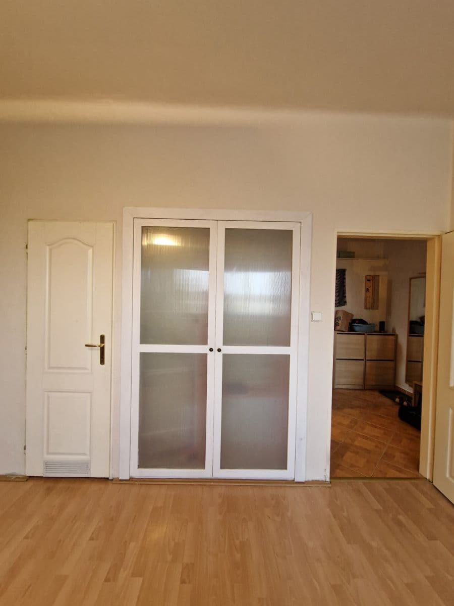 Prenájom bytu 1-izbový 46 m², Jihlavská, Praha, Praha Prenájom bytu 1-izbový 46 m², Jihlavská, Praha, Praha