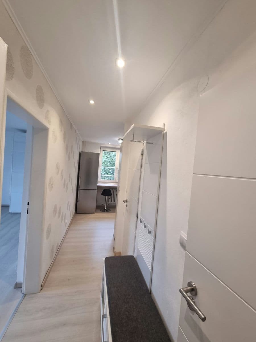 Prenájom bytu 1-izbový 34 m², Višňová, Praha, Praha Prenájom bytu 1-izbový 34 m², Višňová, Praha, Praha