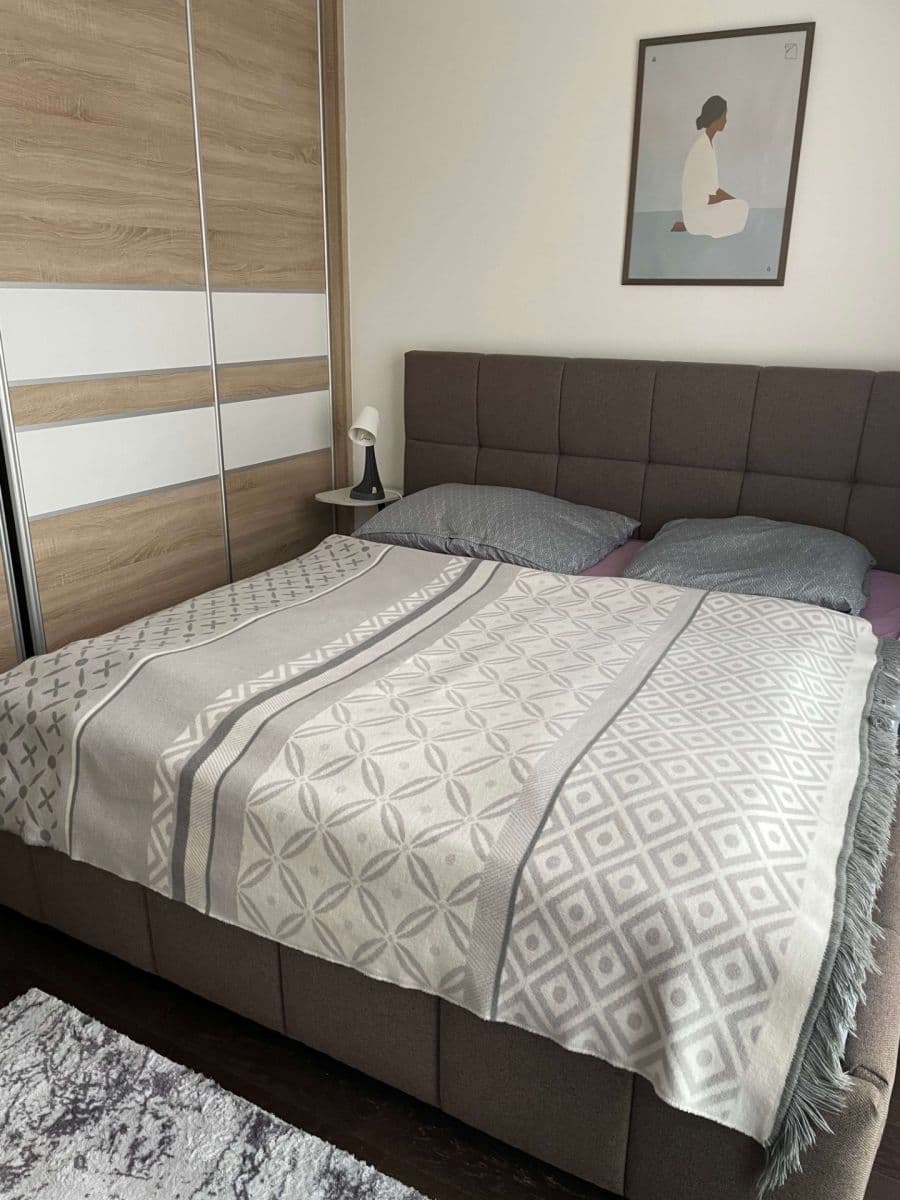 Prenájom bytu 3-izbový 67 m², Učňovská, Praha, Praha Prenájom bytu 3-izbový 67 m², Učňovská, Praha, Praha