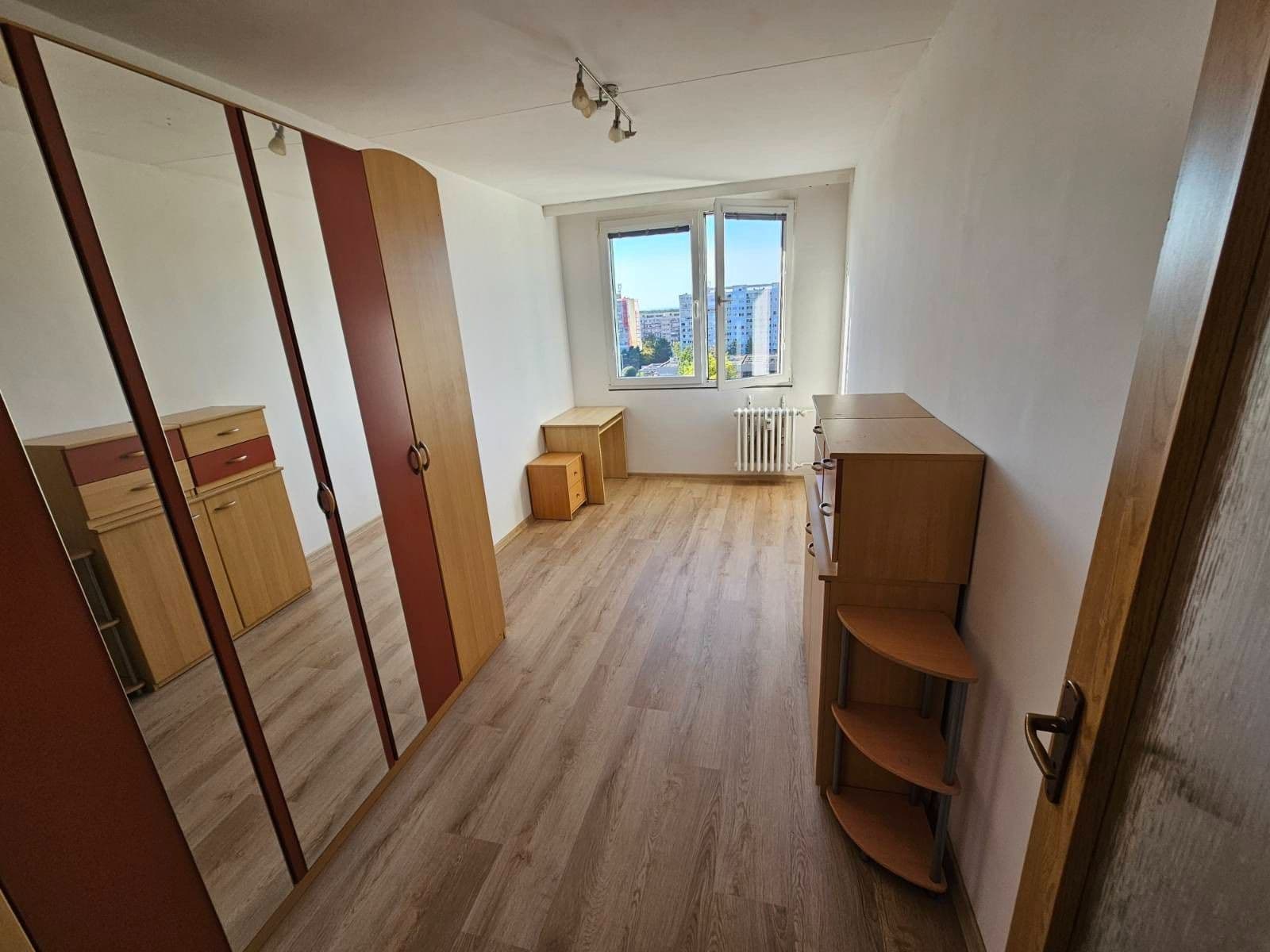 Prenájom bytu 3-izbový 77 m², Nechvílova, Praha, Praha Prenájom bytu 3-izbový 77 m², Nechvílova, Praha, Praha