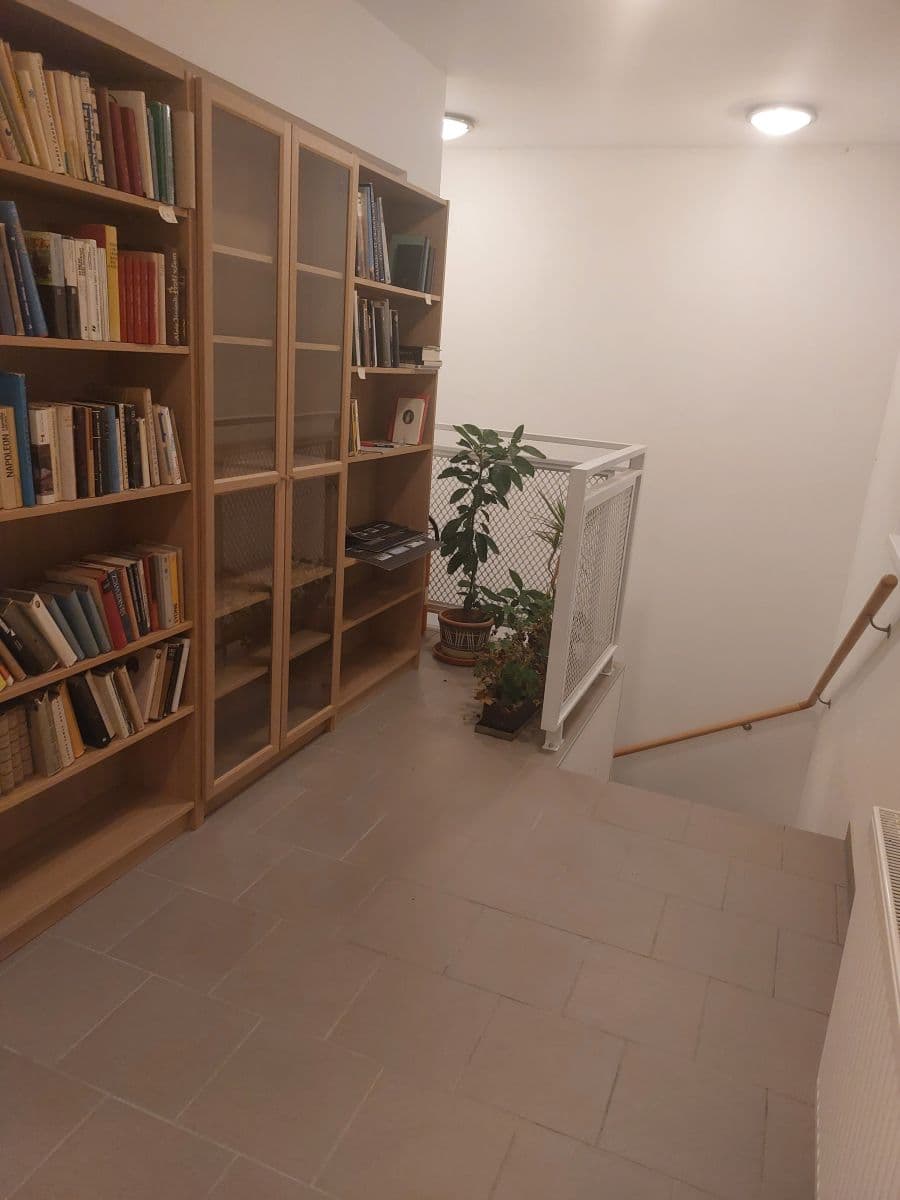 Prenájom bytu 40 m², K Lesíku, Praha, Praha Prenájom bytu 40 m², K Lesíku, Praha, Praha