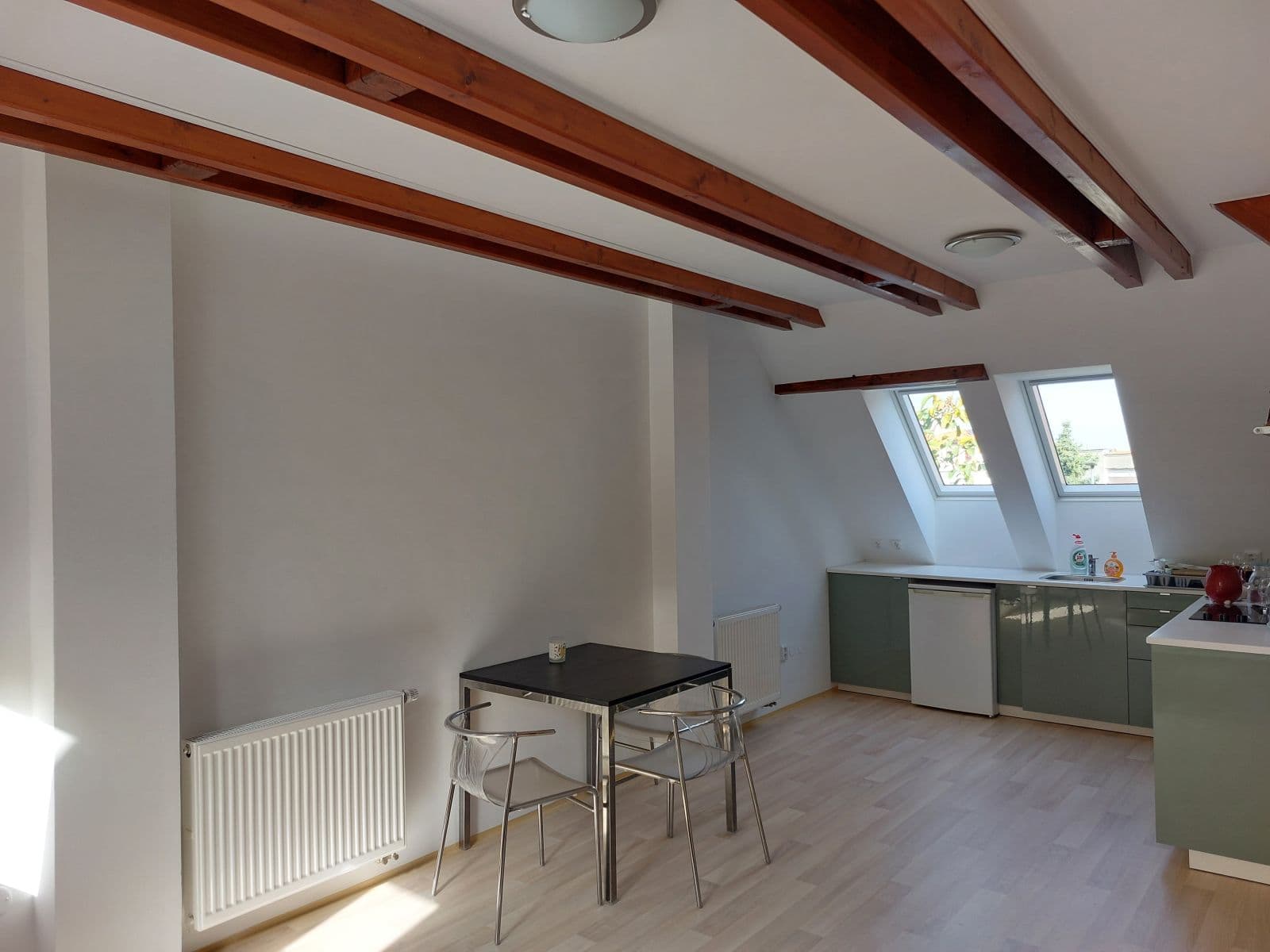 Prenájom bytu 40 m², K Lesíku, Praha, Praha Prenájom bytu 40 m², K Lesíku, Praha, Praha