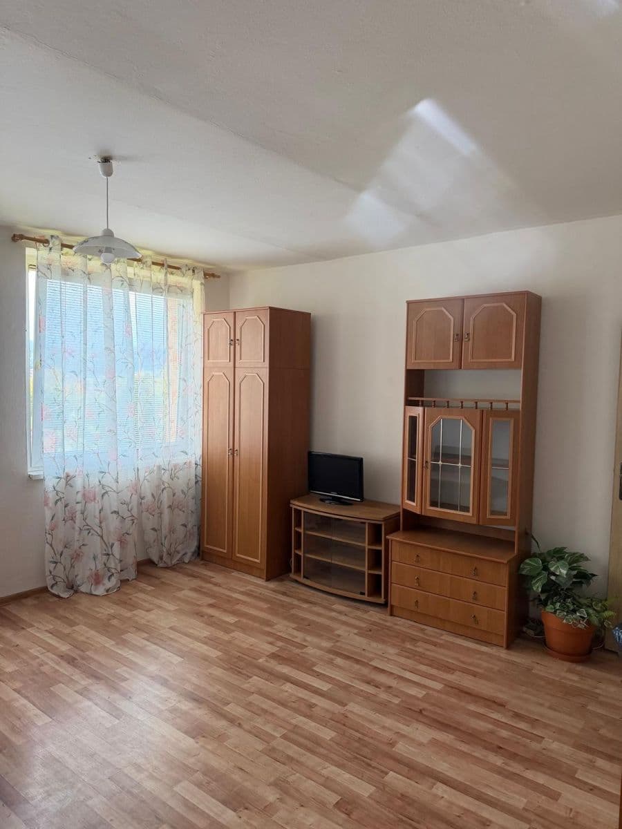 Predaj bytu 1-izbový 32 m², V Oblouku, Ústí nad Labem, Ústecký kraj Predaj bytu 1-izbový 32 m², V Oblouku, Ústí nad Labem, Ústecký kraj
