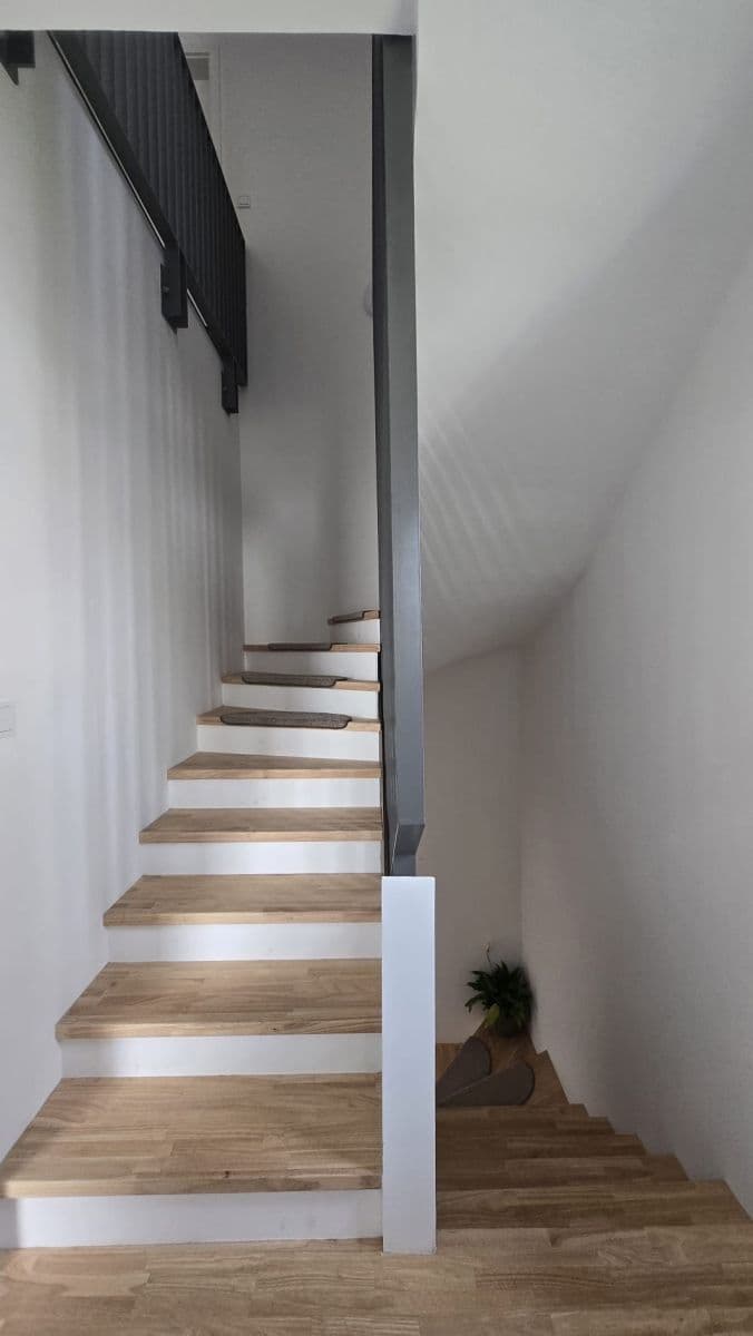Prenájom domu 111 m², pozemok 322 m², Bezejmenná, Úholičky, Středočeský kraj Prenájom domu 111 m², pozemok 322 m², Bezejmenná, Úholičky, Středočeský kraj
