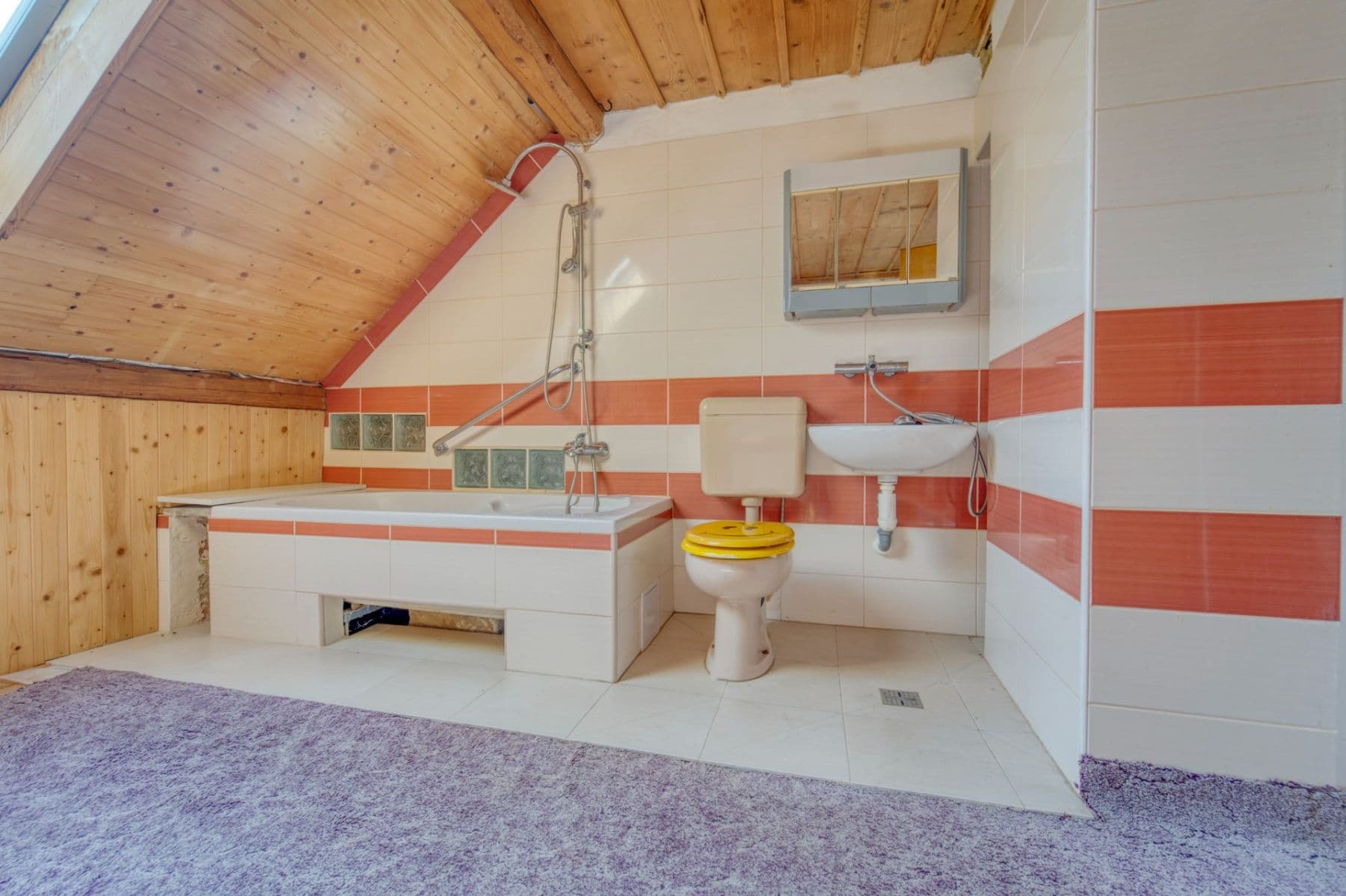 Predaj domu 208 m², pozemok 2.330 m², Lesná, Plzeňský kraj Predaj domu 208 m², pozemok 2.330 m², Lesná, Plzeňský kraj
