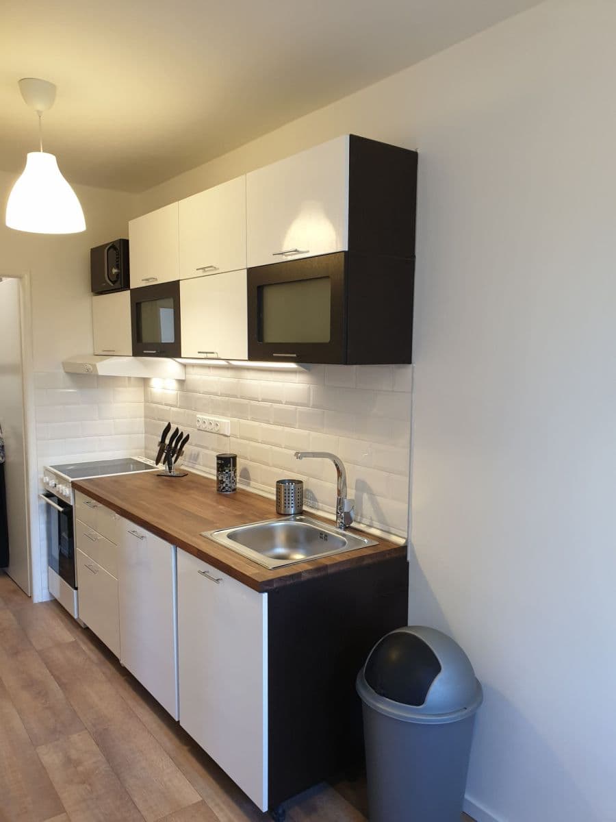 Prenájom bytu 3-izbový 74 m², Lublinská, Praha, Praha Prenájom bytu 3-izbový 74 m², Lublinská, Praha, Praha