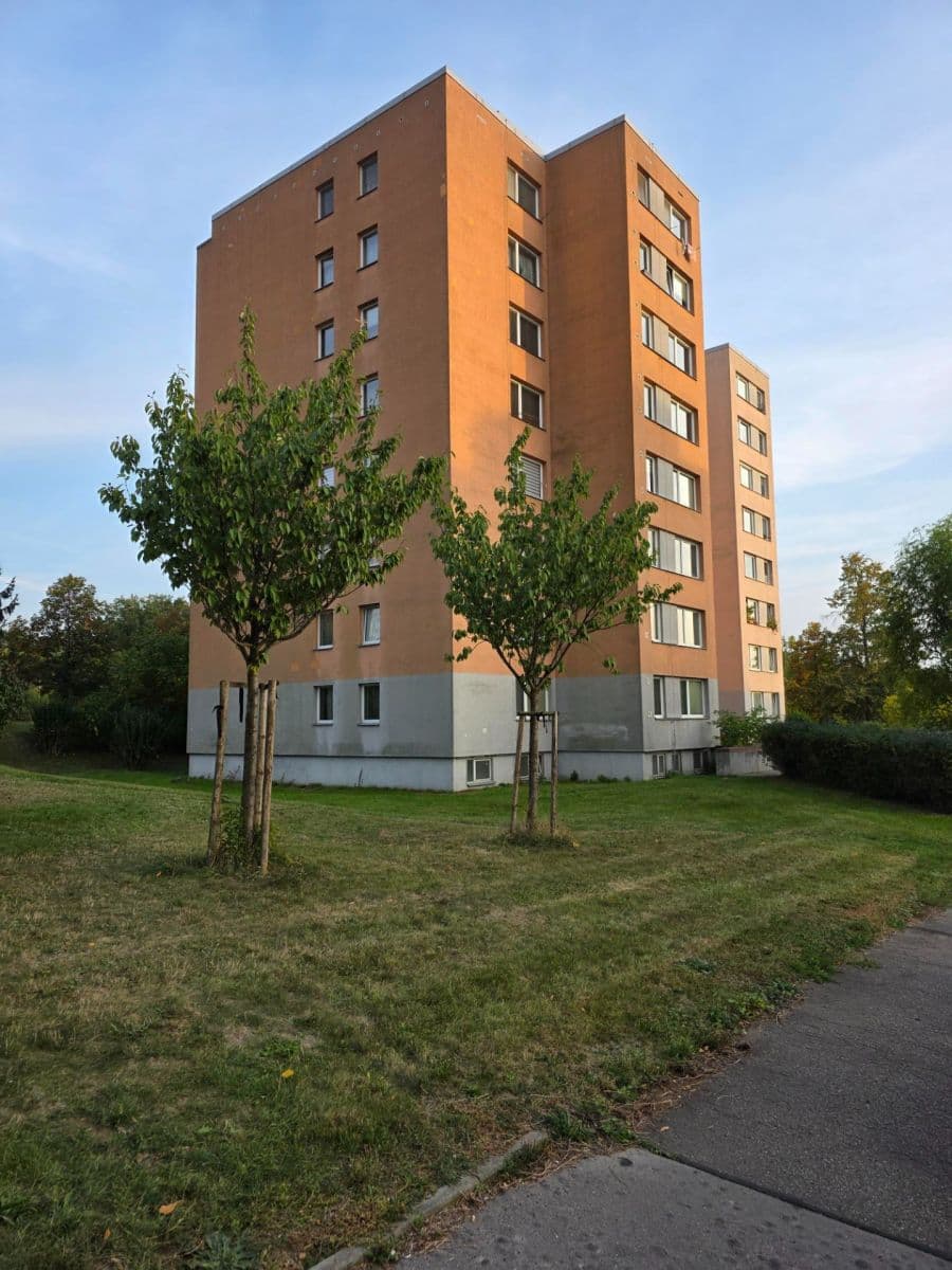 Prenájom bytu 3-izbový 74 m², Lublinská, Praha, Praha Prenájom bytu 3-izbový 74 m², Lublinská, Praha, Praha