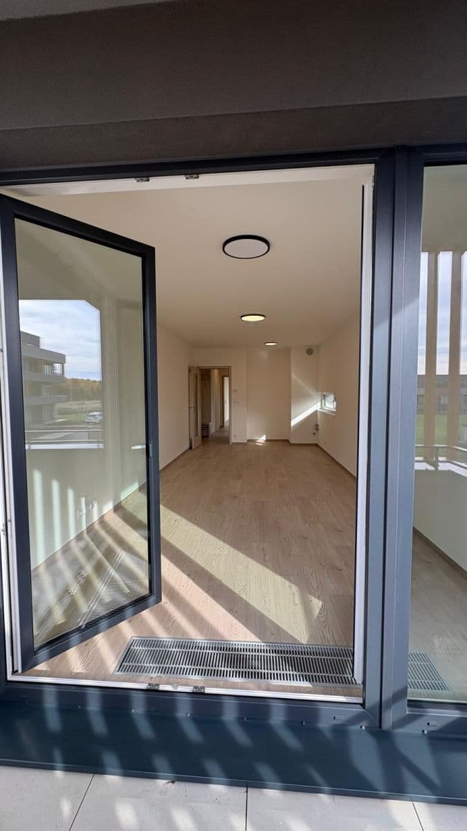 Prenájom bytu 2-izbový 62 m², Dolnobranská, Praha, Praha Prenájom bytu 2-izbový 62 m², Dolnobranská, Praha, Praha