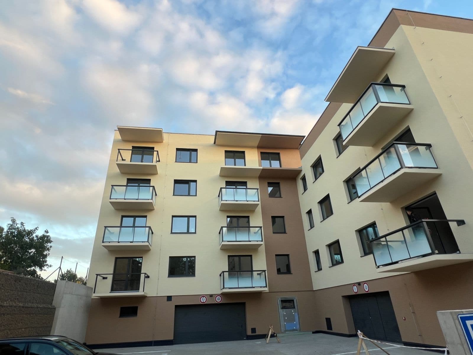Prenájom bytu 2-izbový 51 m², Mýtská, Rakovník, Středočeský kraj Prenájom bytu 2-izbový 51 m², Mýtská, Rakovník, Středočeský kraj