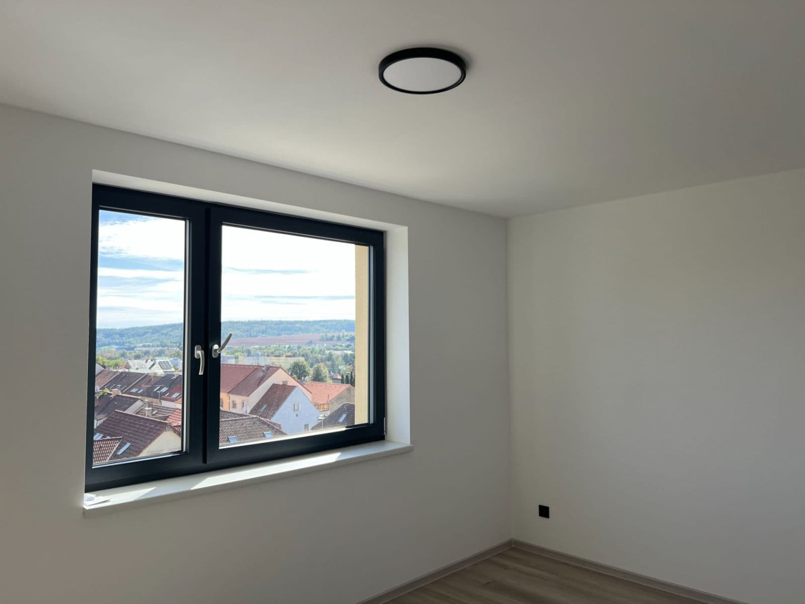 Prenájom bytu 2-izbový 51 m², Mýtská, Rakovník, Středočeský kraj Prenájom bytu 2-izbový 51 m², Mýtská, Rakovník, Středočeský kraj