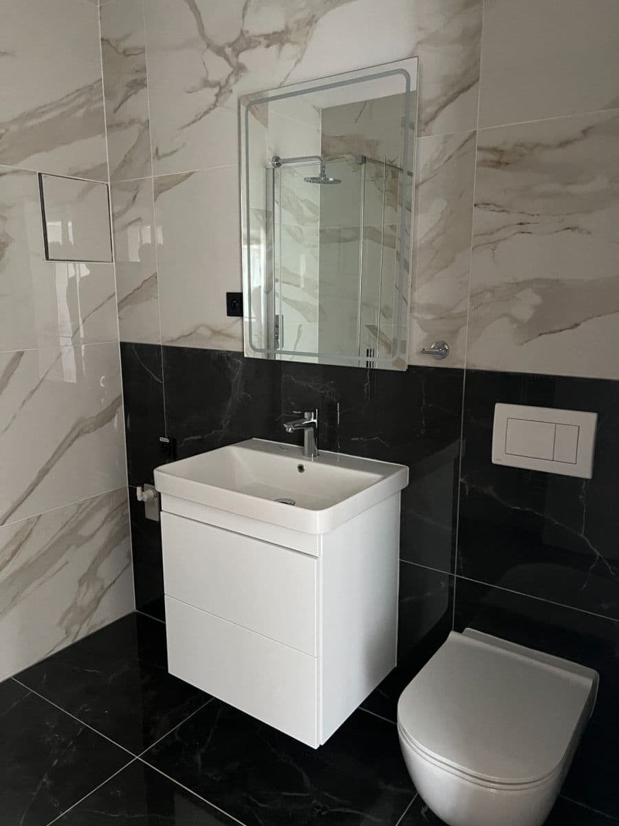 Prenájom bytu 2-izbový 51 m², Mýtská, Rakovník, Středočeský kraj Prenájom bytu 2-izbový 51 m², Mýtská, Rakovník, Středočeský kraj