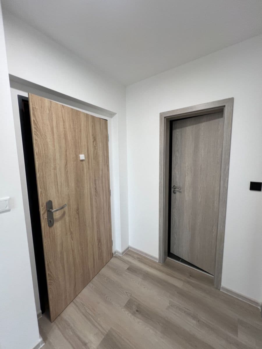 Prenájom bytu 2-izbový 51 m², Mýtská, Rakovník, Středočeský kraj Prenájom bytu 2-izbový 51 m², Mýtská, Rakovník, Středočeský kraj