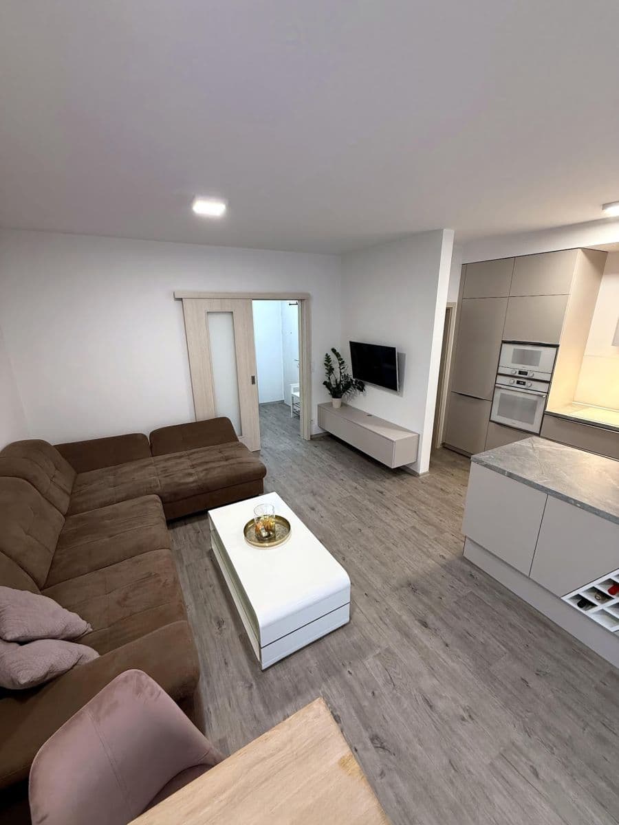 Predaj bytu 2-izbový 50 m², Pekárenská, České Budějovice, Jihočeský kraj Predaj bytu 2-izbový 50 m², Pekárenská, České Budějovice, Jihočeský kraj