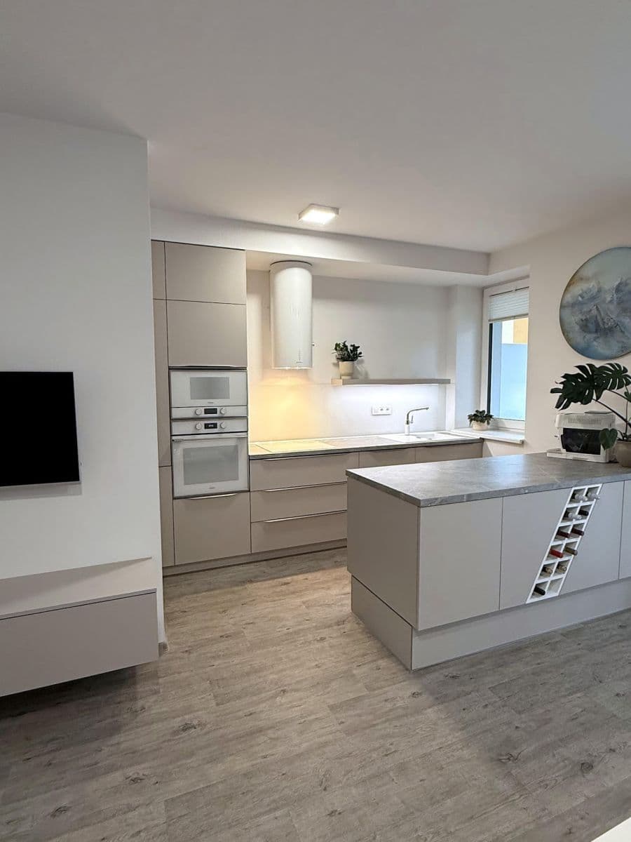 Predaj bytu 2-izbový 50 m², Pekárenská, České Budějovice, Jihočeský kraj Predaj bytu 2-izbový 50 m², Pekárenská, České Budějovice, Jihočeský kraj