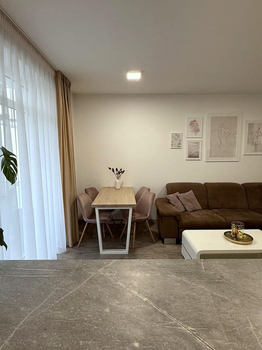 Predaj bytu 2-izbový 50 m², Pekárenská, České Budějovice, Jihočeský kraj Predaj bytu 2-izbový 50 m², Pekárenská, České Budějovice, Jihočeský kraj