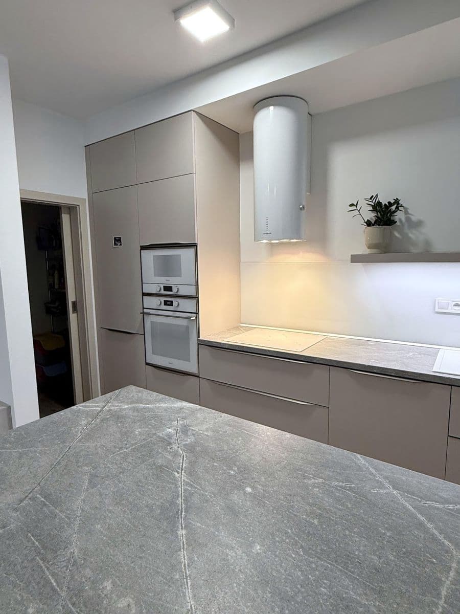 Predaj bytu 2-izbový 50 m², Pekárenská, České Budějovice, Jihočeský kraj Predaj bytu 2-izbový 50 m², Pekárenská, České Budějovice, Jihočeský kraj