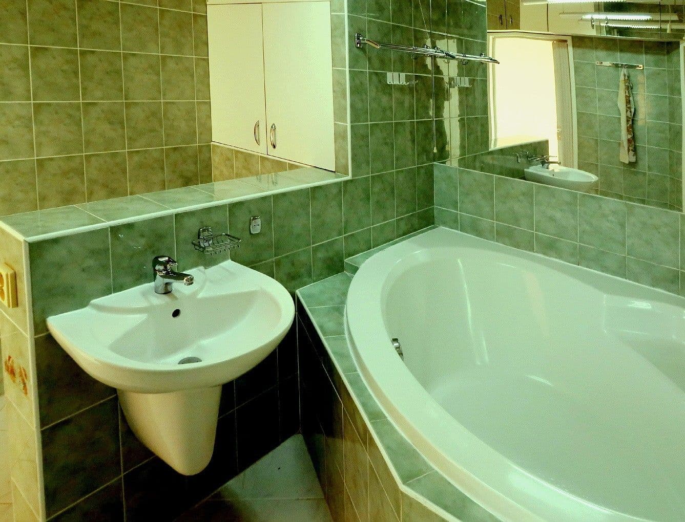Prenájom bytu 3-izbový 68 m², Okružní, Zlín, Zlínský kraj Prenájom bytu 3-izbový 68 m², Okružní, Zlín, Zlínský kraj