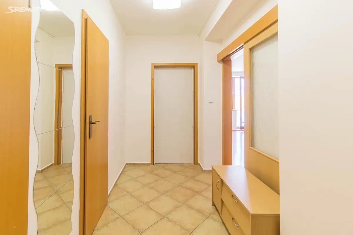 Predaj bytu 2-izbový 74 m², U Kloubových domů, Praha, Praha Predaj bytu 2-izbový 74 m², U Kloubových domů, Praha, Praha