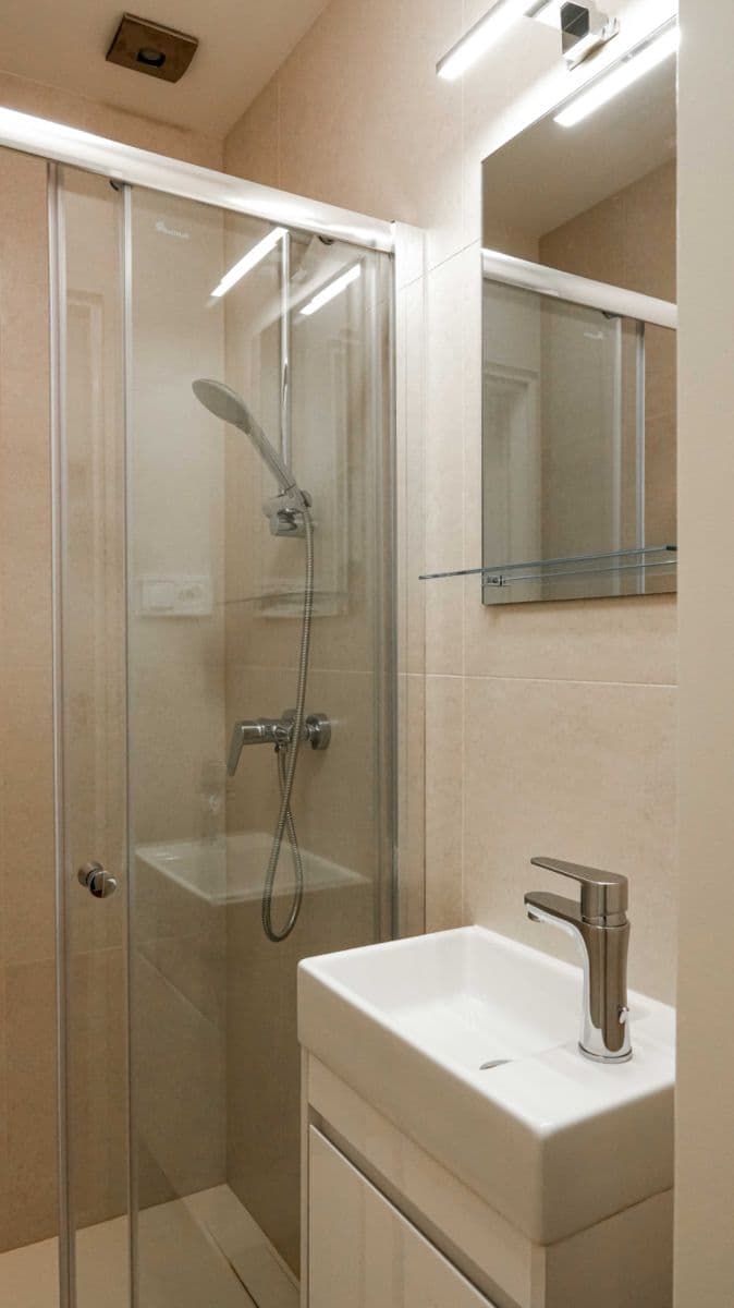 Prenájom bytu 1-izbový 31 m², V Podluží, Praha, Praha Prenájom bytu 1-izbový 31 m², V Podluží, Praha, Praha