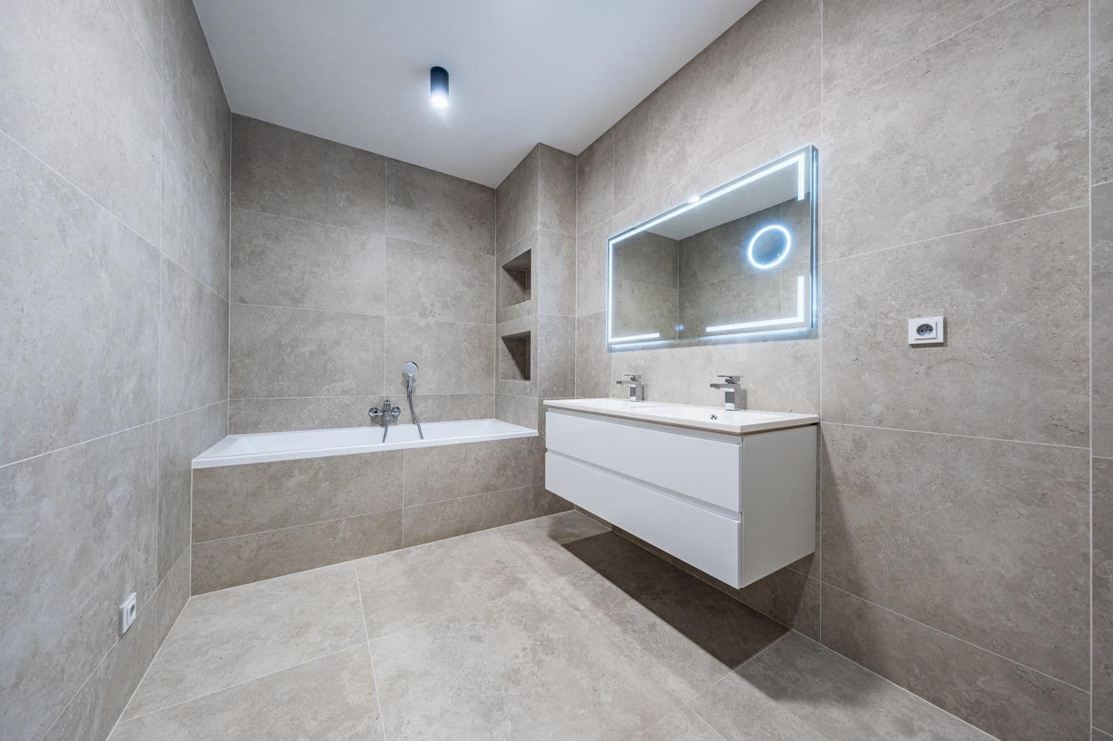 Predaj domu 191 m², pozemok 694 m², Oblouková, Kozojedy, Středočeský kraj Predaj domu 191 m², pozemok 694 m², Oblouková, Kozojedy, Středočeský kraj