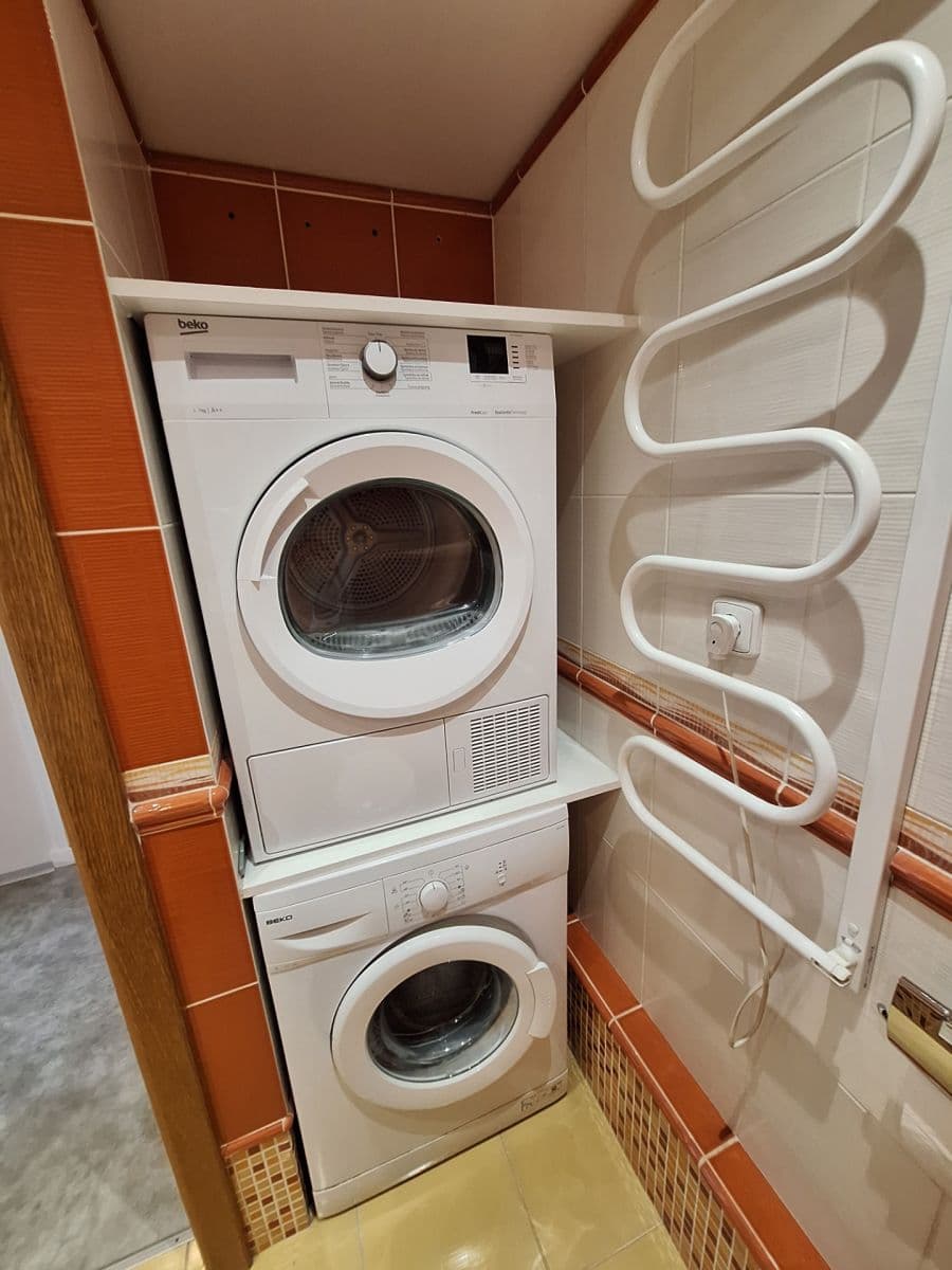 Prenájom bytu 2-izbový 55 m², Pomořanská, Praha, Praha Prenájom bytu 2-izbový 55 m², Pomořanská, Praha, Praha