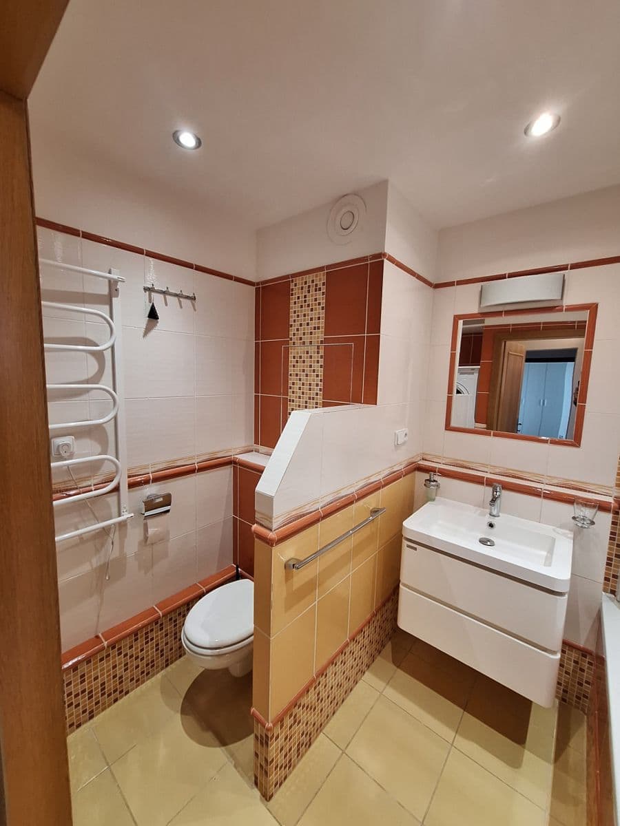 Prenájom bytu 2-izbový 55 m², Pomořanská, Praha, Praha Prenájom bytu 2-izbový 55 m², Pomořanská, Praha, Praha