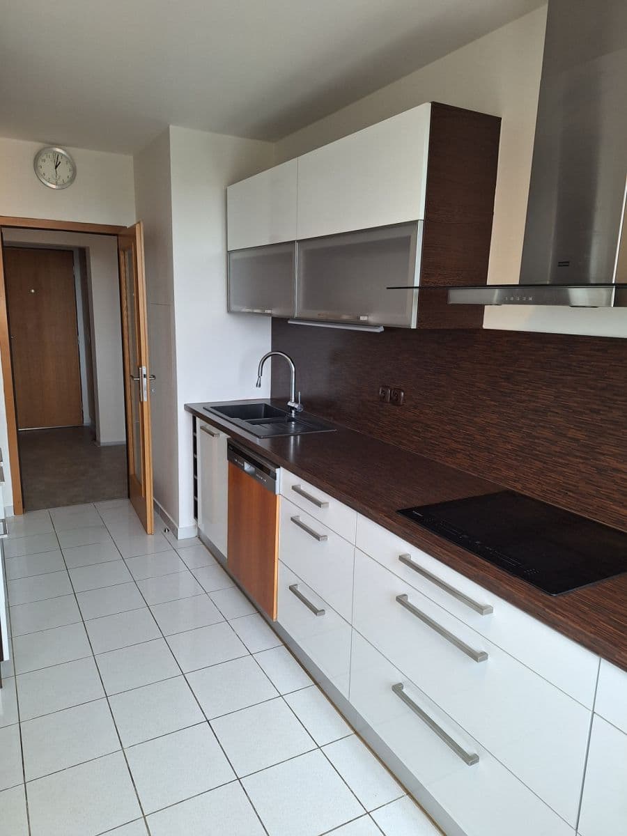 Prenájom bytu 2-izbový 55 m², Pomořanská, Praha, Praha Prenájom bytu 2-izbový 55 m², Pomořanská, Praha, Praha