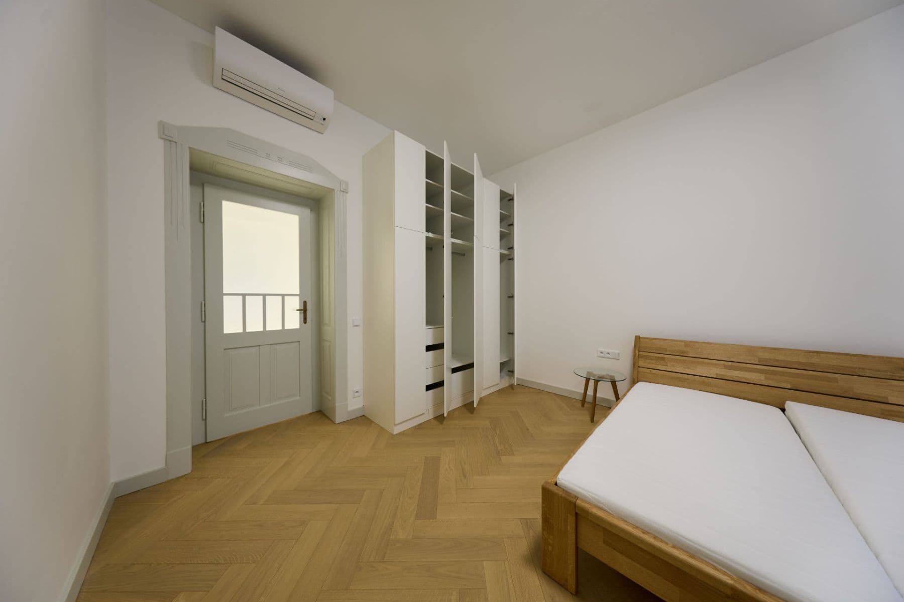 Prenájom bytu 2-izbový 65 m², Mánesova, Praha, Praha Prenájom bytu 2-izbový 65 m², Mánesova, Praha, Praha