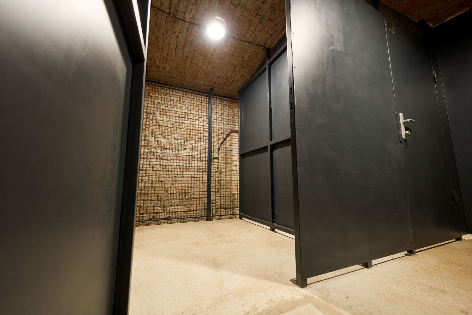 Prenájom bytu 2-izbový 65 m², Mánesova, Praha, Praha Prenájom bytu 2-izbový 65 m², Mánesova, Praha, Praha