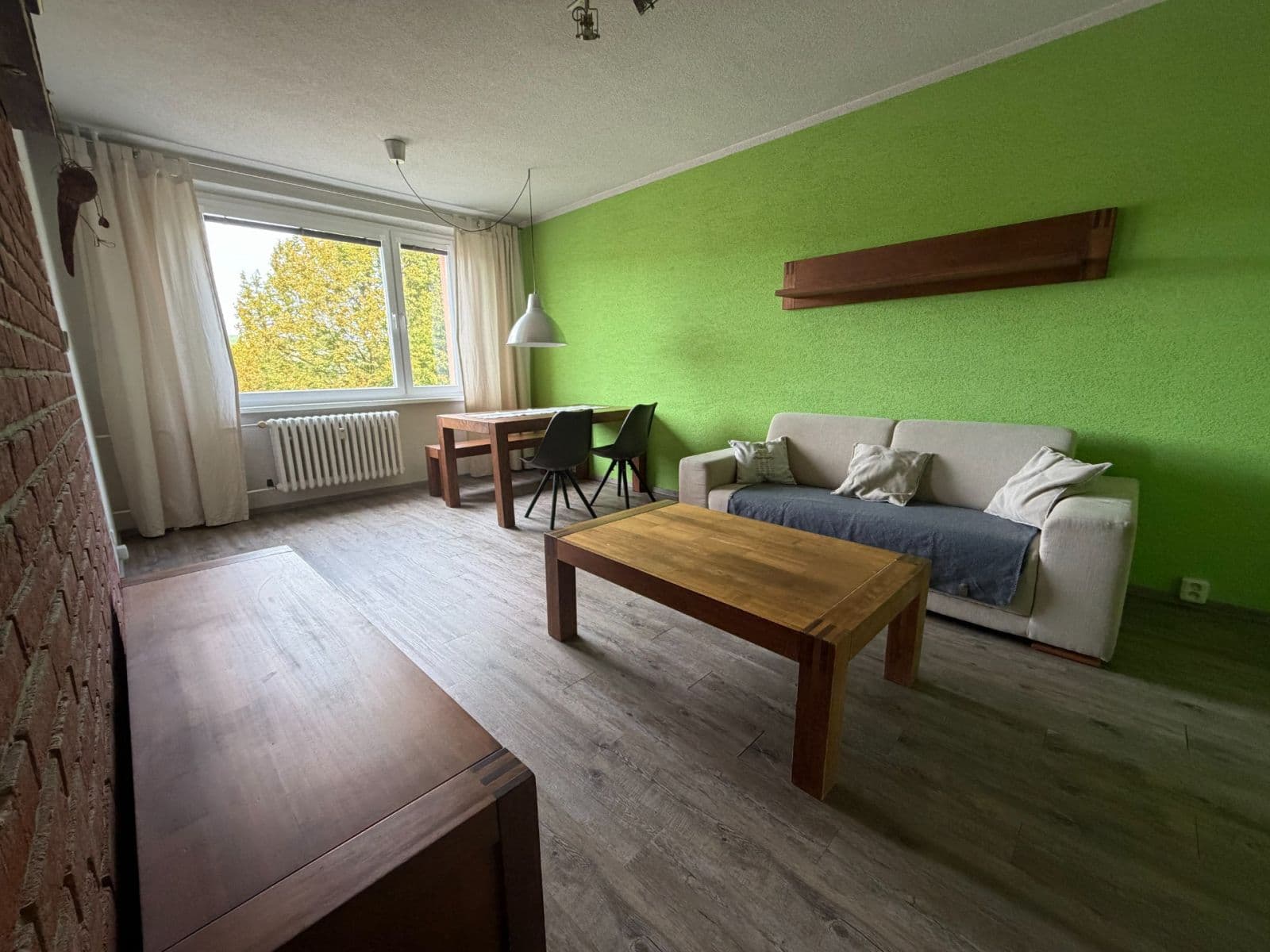 Prenájom bytu 3-izbový 86 m², Kaštanová, Rosice, Jihomoravský kraj Prenájom bytu 3-izbový 86 m², Kaštanová, Rosice, Jihomoravský kraj