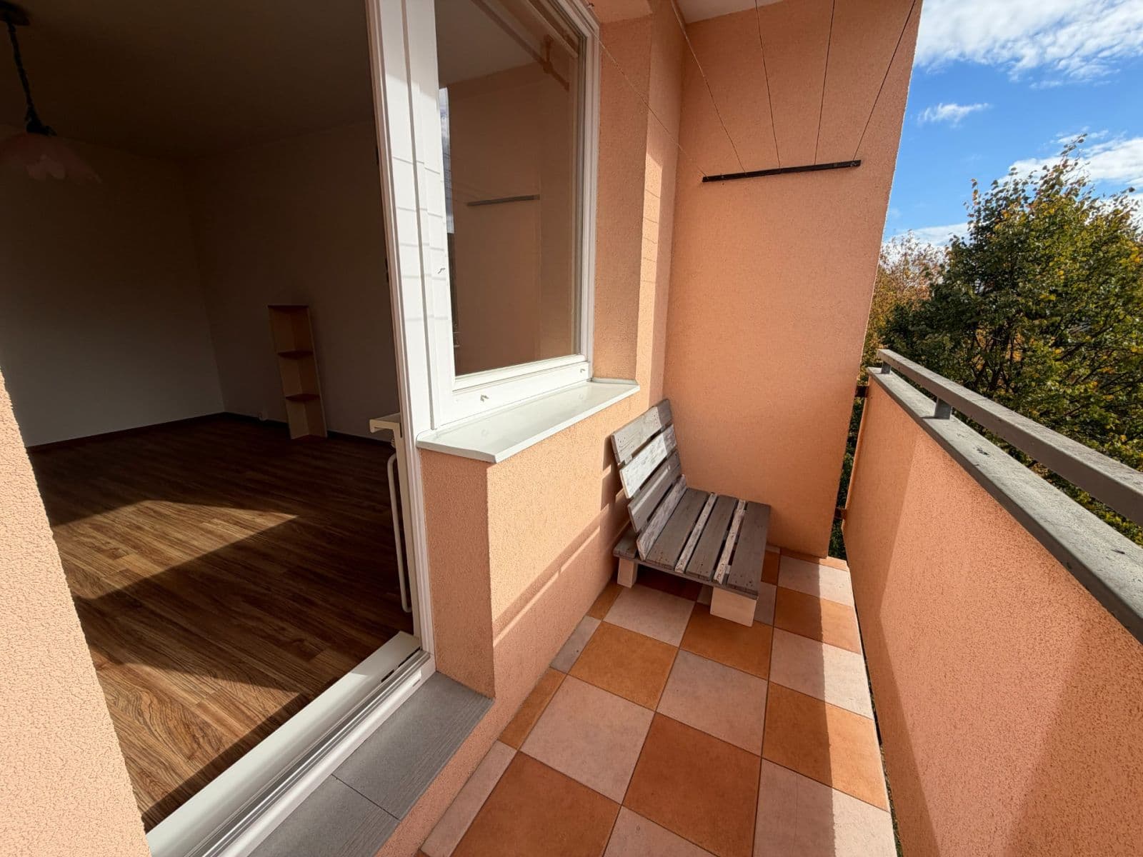 Prenájom bytu 3-izbový 86 m², Kaštanová, Rosice, Jihomoravský kraj Prenájom bytu 3-izbový 86 m², Kaštanová, Rosice, Jihomoravský kraj