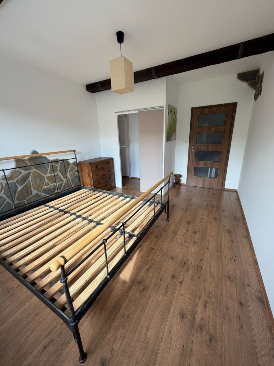Prenájom bytu 3-izbový 86 m², Kaštanová, Rosice, Jihomoravský kraj Prenájom bytu 3-izbový 86 m², Kaštanová, Rosice, Jihomoravský kraj